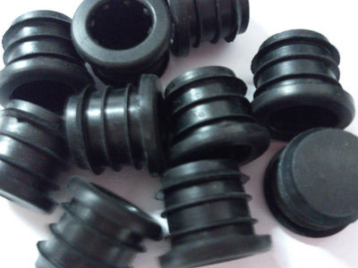 橡膠產(chǎn)品選購指南 以硅膠膠套、橡膠母扣為例